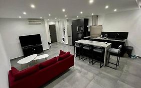Appartement 3 Pieces Refait A Neuf. Centre-Ville.